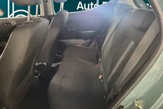 Hyundai i10, 1.0, 46 kW, бензин, механическая, передний привод