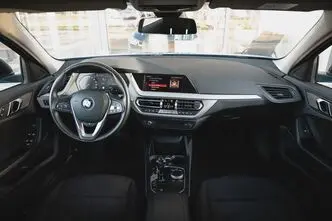 BMW 118, 1.5, 103 kW, petrol, automatic, front-wheel drive