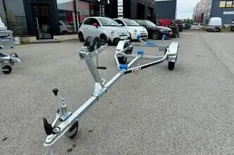 Tiki Treiler BX600-L paadihaagis 4.5 meetrisele paadile
