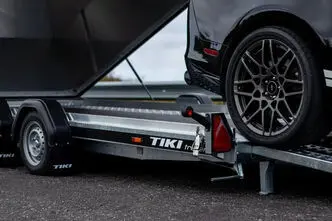 Tiki Treiler Autoveohaagis alumiiniumkaanega