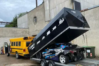 Tiki Treiler Autoveohaagis alumiiniumkaanega