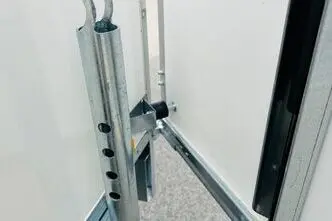 Tiki Treiler CV350-L Sandwich 3.5x1.47x1.5 küljeuks furgoonhaag