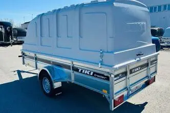 Tiki Treiler Keevis 350-LH 3.5x1.5 Plastkaanega kastihaagis