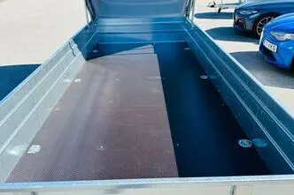 Tiki Treiler Keevis 350-LH 3.5x1.5 Plastkaanega kastihaagis