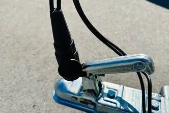 Tiki Treiler Keevis 350-LH 3.5x1.5 Plastkaanega kastihaagis