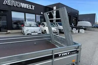 Tiki Treiler 3x1.5 keevisraamil haagis pealesõidutee rambiga