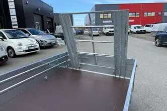 Tiki Treiler 3x1.5 keevisraamil haagis pealesõidutee rambiga