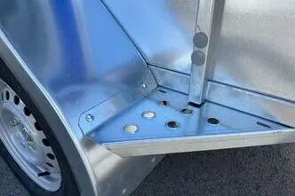 Tiki Treiler Keevis 300-DLBH Pidurid + kaanega kastihaagis