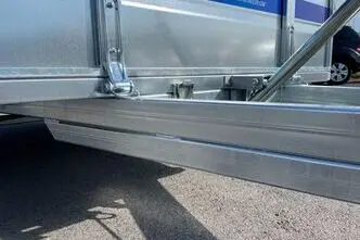 Tiki Treiler Keevis 300-DLBH Pidurid + kaanega kastihaagis