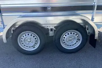 Tiki Treiler Keevis 300-DLBH Pidurid + kaanega kastihaagis