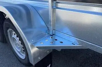 Tiki Treiler Keevis 300-DLBH Pidurid + kaanega kastihaagis