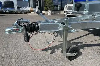 Tiki Treiler CP300-LBH Piduritega haagis