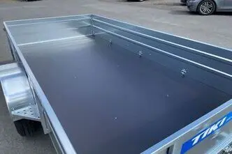 Tiki Treiler CP300-LBH Piduritega haagis