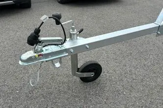 Tiki Treiler Paadihaagis siinidega 4.6 m paadile