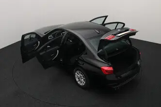 BMW 320, 2.0, 135 kW, бензин, автомат, задний привод