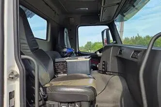 Volvo FM330 6X2*4, 248 kW, diesel, automatic