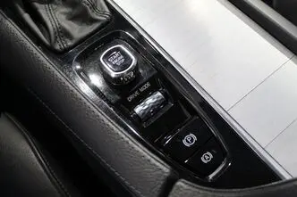 Volvo XC90, 2.0, 140 kW, дизель, автомат, передний привод