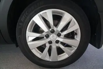 Peugeot 5008, 1.5, 96 kW, diesel, automatic, front-wheel drive