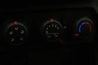 Dacia Sandero, 1.0, 74 kW, lpg, механическая, передний привод