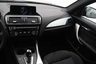 BMW 118, 1.5, 100 kW, бензин, автомат, задний привод