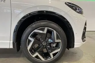Volkswagen Tiguan, 142 kW, дизель, автомат, полный привод