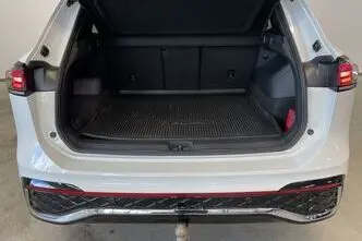 Volkswagen Tiguan, 142 kW, дизель, автомат, полный привод