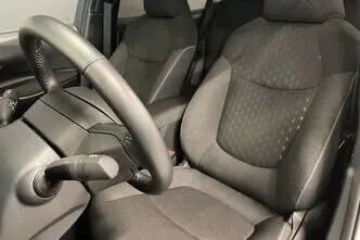 Toyota Corolla, 1.8, 72 kW, гибрид, автомат, передний привод