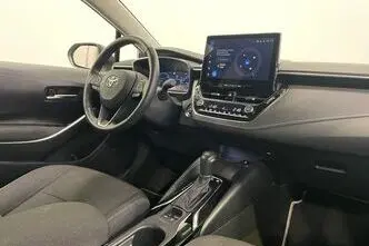 Toyota Corolla, 1.8, 72 kW, гибрид, автомат, передний привод