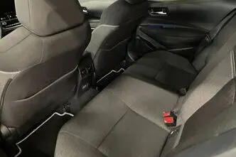 Toyota Corolla, 1.8, 72 kW, гибрид, автомат, передний привод