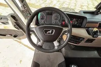 MAN TGX 26.500 6x2, 12.4, 353 kW, diesel, automatic, rear-wheel drive