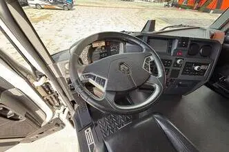 Renault T 520, 390 kW, diesel, automatic