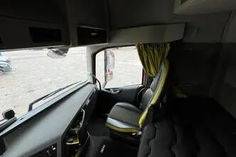 Volvo FH 16 650 6x4, 488 kW, diesel, automatic