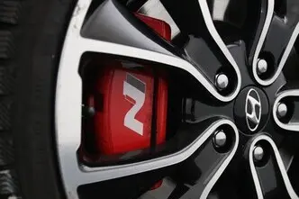 Hyundai i30, 2.0, 202 kW, бензин, механическая, передний привод