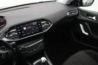 Peugeot 308, 1.5, 96 kW, diesel, manual, front-wheel drive