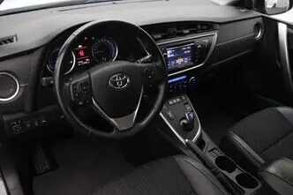 Toyota Auris, 1.8, 73 kW, hybrid, automatic, front-wheel drive