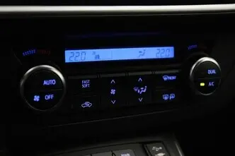Toyota Auris, 1.8, 73 kW, hybrid, automatic, front-wheel drive