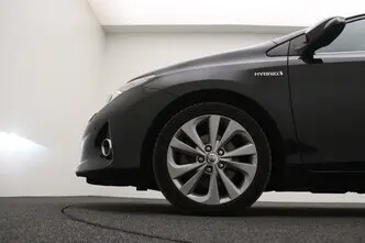 Toyota Auris, 1.8, 73 kW, hybrid, automatic, front-wheel drive