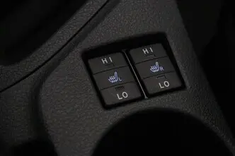 Toyota Auris, 1.8, 73 kW, hybrid, automatic, front-wheel drive