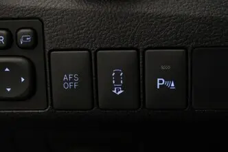 Toyota Auris, 1.8, 73 kW, hybrid, automatic, front-wheel drive