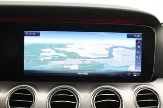 Mercedes-Benz E 350, 2.0, 155 kW, подключаемый гибрид, автомат, задний привод
