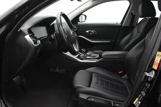 BMW 330, 2.0, 135 kW, подключаемый гибрид, автомат, задний привод