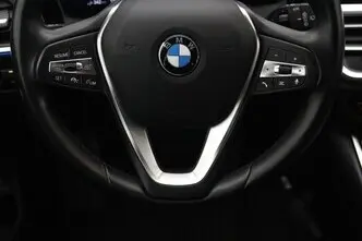 BMW 330, 2.0, 135 kW, подключаемый гибрид, автомат, задний привод