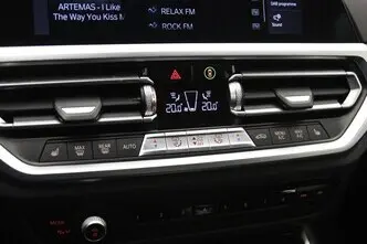 BMW 330, 2.0, 135 kW, подключаемый гибрид, автомат, задний привод