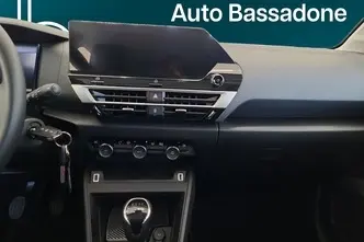 Citroën C4, 1.2, 74 kW, бензин, механическая, передний привод