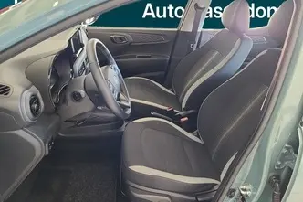 Hyundai i10, 1.0, 46 kW, бензин, механическая, передний привод