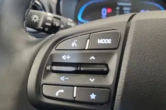 Hyundai i10, 1.0, 46 kW, бензин, механическая, передний привод