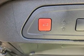Citroën C5 Aircross, 1.2, 96 kW, bensiin, automaat, esivedu