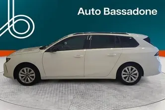 Opel Astra, 1.2, 100 kW, гибрид, автомат, передний привод