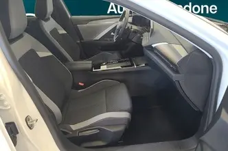 Opel Astra, 1.2, 100 kW, гибрид, автомат, передний привод