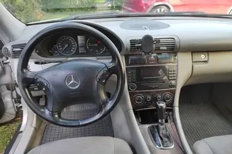 Mercedes-Benz C 220, 2.1, 110 kW, diesel, automatic, rear-wheel drive
